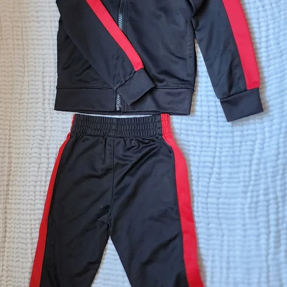 EUC ✅️ Nike Air Tracksuit - Picture 2 of 4